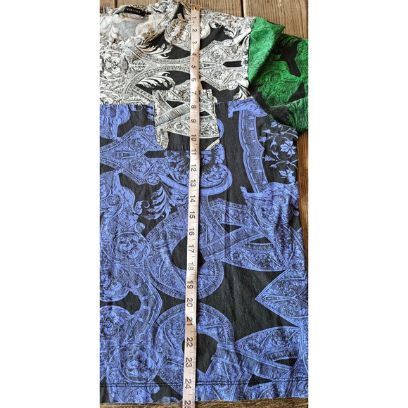 Versace Shirt Mens Medium Black Purple Green Baroque Printed Cotton Pocket Tee - Picture 9 of 9